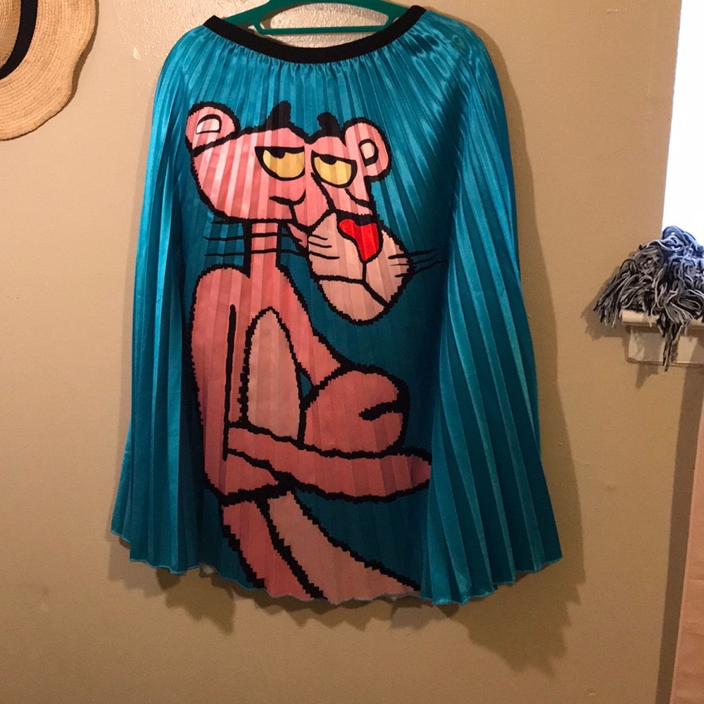 Graphic Pleaded Skirt